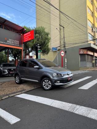 VOLKSWAGEN CROSSFOX 1.6 MSI FLEX 16V 4P MANUAL VOLKSWAGEN CROSSFOX 1.6 MSI FLEX 16V 4P MANUAL